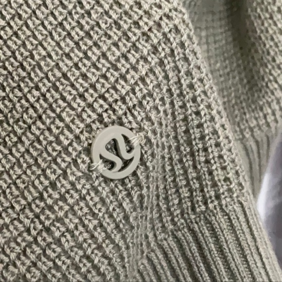 Lululemon Forward Flow Green Poncho - Picture 5 of 6